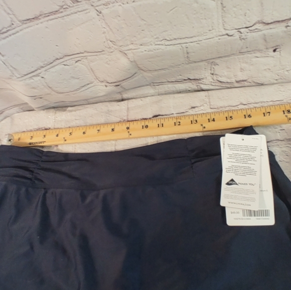 Athleta Skort Black NWT Shirred Band Swim Skort Chlorine Resistant Large - Picture 7 of 10